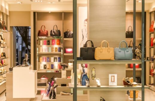 apparel, boutique, bags-1850804.jpg