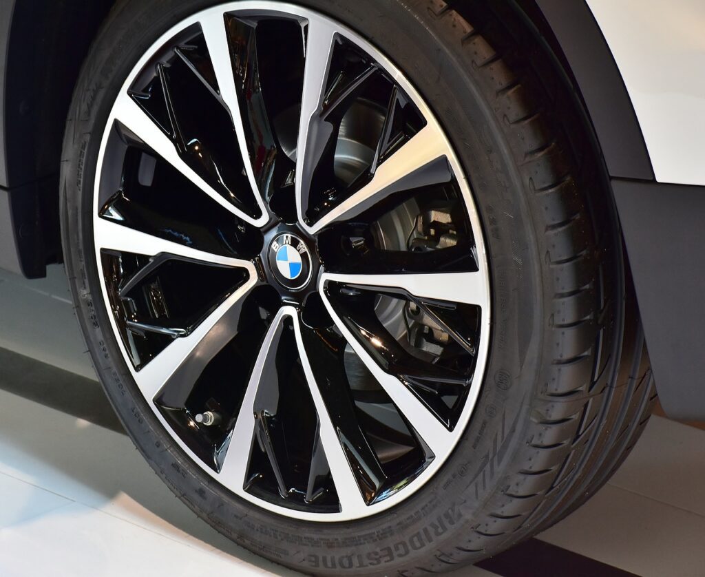 car tire, tire, rim-2615412.jpg
