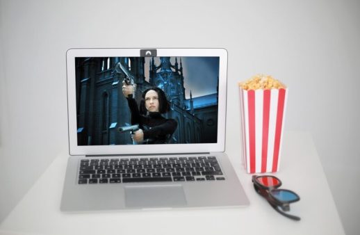 laptop, movie, popcorn-6002099.jpg